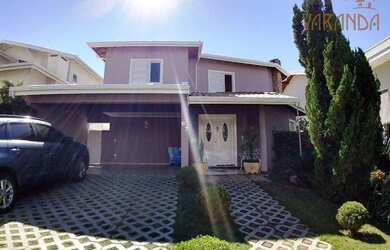 Imagem: A casa em condomínio possui 4 Dormitórios, 5 Banheiros, 4