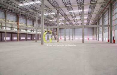 Imagem 4: Galpão/Depósito/Armazém para aluguel e venda com 3520 metros quadrados...