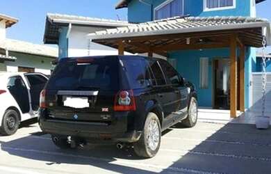 Imagem: A casa possui 4 Dormitórios, 1 Banheiro, 3 Vagas na garagem