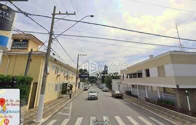 Imagem: O terreno possui 645m² de Área e está localizado em Centro