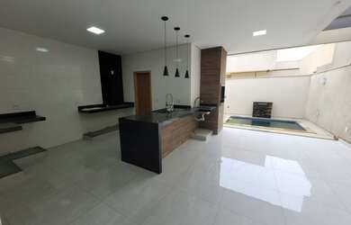 Imagem: A casa em condomínio possui 3 Dormitórios, 4 Banheiros, 4