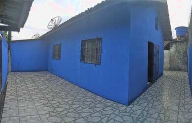 Imagem: A casa possui 2 Dormitórios, 1 Banheiro, 1 Vaga na garagem