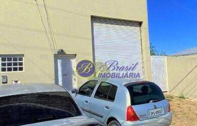 Imagem: O depósito possui 2 Vagas na garagem, 150m² de Área e está