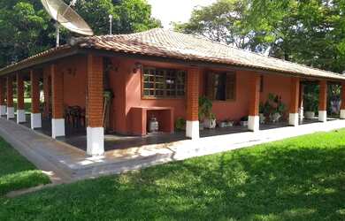 Imagem: A fazenda possui 340m² de Área e está localizado em Área