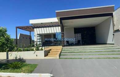 Imagem 2: Casa Alto Padrão. Piscina, Churrasqueira, 202m² de Áreae1 Vaga na garagem