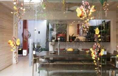 Imagem: A casa em condomínio possui 3 Dormitórios, 3 Banheiros, 400m²