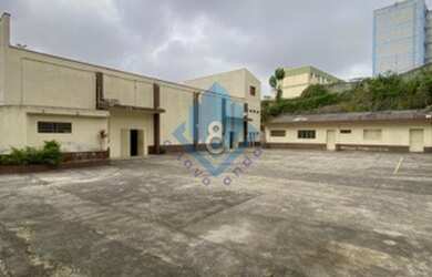 Imagem: O terreno possui 1.424m² de Área e está localizado em Centro