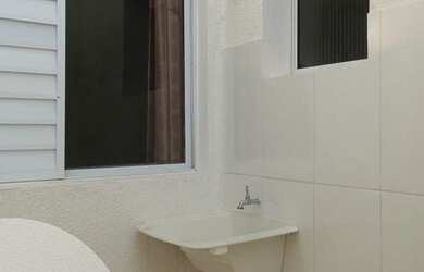 Imagem 3: Casa térrea com 2 dormitórios, sala, cozinha americana.Condomínio fechado...