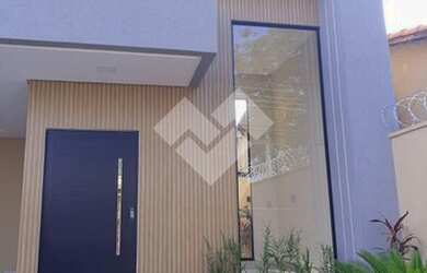 Imagem: A casa possui 3 Dormitórios, 4 Banheiros, 180m² de Área e