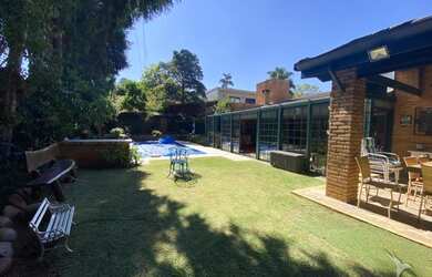 Imagem 3: SANTANA DE PARNAIBA - Casa Padrão - Alphaville