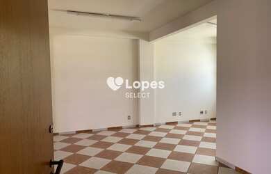 Imagem: O depósito possui 67m² de Área e está localizado em Centro