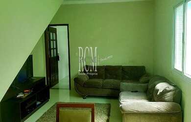 Imagem: A casa possui 3 Dormitórios, 1 Banheiro, 2 Vagas na garagem