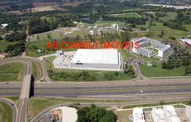 Imagem: O depósito possui 5 Vagas na garagem e 8444m² de Área e está