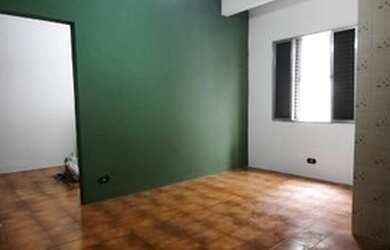 Imagem: O apartamento possui 1 Dormitório, 1 Banheiro, 1 Vaga na garagem