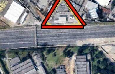 Imagem: O depósito possui 5 Vagas na garagem, 5.000m² de Área e