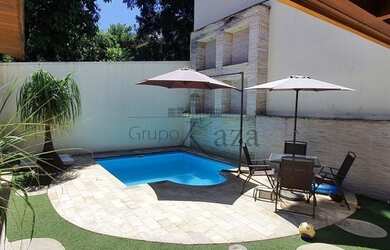 Imagem: A casa em condomínio possui 3 Dormitórios, 3 Banheiros, 4