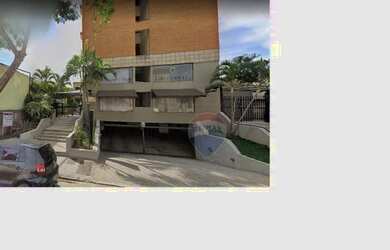 Imagem: O depósito possui 1 Vaga na garagem e 108m² de Área e está