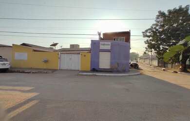 Imagem: A casa possui 3 Dormitórios, 1 Banheiro e 60m² de Área e