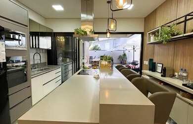 Imagem 10: Venda Casa com 200,00 metroQuadrado, 3 dormitório s , 2 vaga s . Swiss...