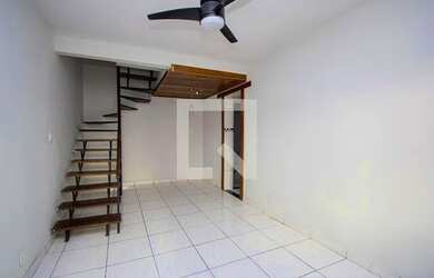 Imagem: A casa em condomínio possui 2 Dormitórios, 3 Banheiros, 70m²