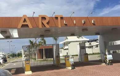 Imagem 12: Casa de condomínio para venda possui 410 metros quadrados com 4 quartos