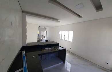 Imagem: A casa possui 2 Dormitórios, 3 Banheiros, 2 Vagas na garagem