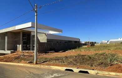Imagem: O terreno possui 787m² de Área e está localizado em Goianésia