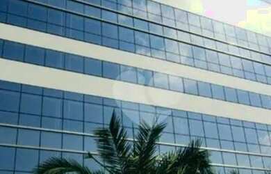 Imagem: O depósito possui 1 Vaga na garagem e 53m² de Área e está