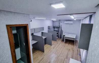 Imagem: O depósito para alugar possui 1 Vaga na garagem e 26m² de