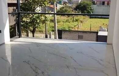 Imagem: O apartamento possui 3 Dormitórios, 1 Banheiro, 1 Vaga na garagem