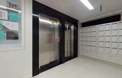 Imagem 16: Sala com 4 Dormitorio s localizado a no bairro Menino Deus em Porto Alegre...