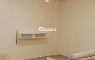 Imagem: O apartamento possui 2 Dormitórios, 1 Banheiro, 2 Vagas na