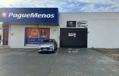 Imagem: O depósito possui 2 Vagas na garagem, 40m² de Área e está