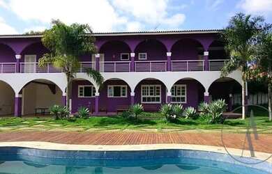 Imagem: A casa possui 5 Dormitórios, 5 Banheiros, 5 Vagas na garagem