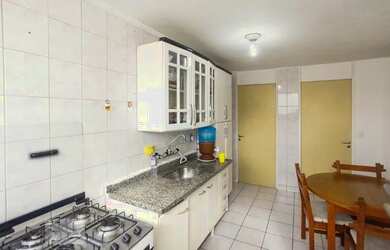 Imagem: O apartamento possui 3 Dormitórios, 1 Banheiro e 64m² de Área