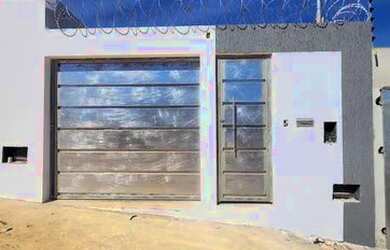 Imagem: A casa possui 2 Dormitórios, 2 Banheiros, 1 Vaga na garagem