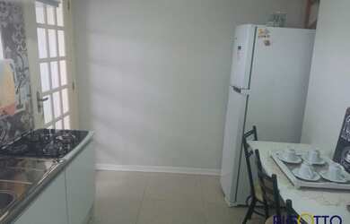 Imagem: A casa possui 2 Dormitórios, 1 Banheiro, 1 Vaga na garagem