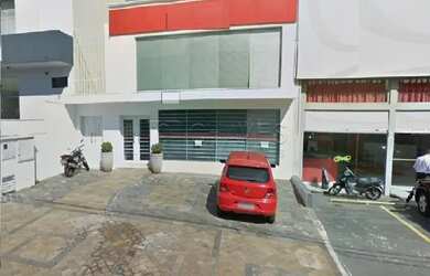 Imagem: O depósito possui 4 Vagas na garagem, 255m² de Área e está