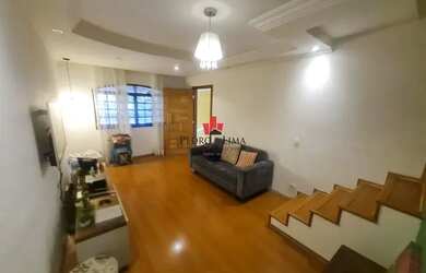 Imagem: A casa possui 3 Dormitórios, 3 Banheiros, 2 Vagas na garagem