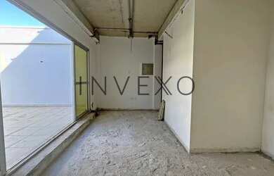 Imagem: O depósito possui 3 Vagas na garagem, 162m² de Área e está