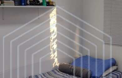 Imagem: O apartamento possui 3 Dormitórios, 1 Banheiro, 1 Vaga na garagem