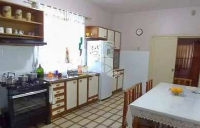 Imagem 4: Casa com 03 dormitórios à venda no bairro Nossa Senhora do Perpétuo Socorro em Santa Maria