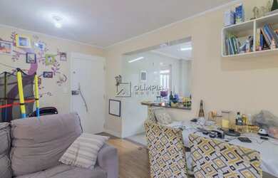 Imagem: O apartamento possui 2 Dormitórios, 1 Banheiro, 1 Vaga na garagem