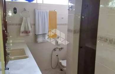 Imagem 8: Casa com 03 dormitórios à venda no bairro Nossa Senhora do Perpétuo Socorro em Santa Maria