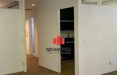 Imagem: O depósito possui 1 Vaga na garagem, 57m² de Área e está