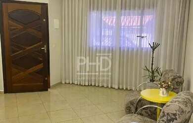 Imagem: A casa possui 3 Dormitórios, 4 Banheiros, 5 Vagas na garagem