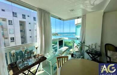 Imagem: O apartamento possui 4 Dormitórios, 2 Banheiros, 2 Vagas na