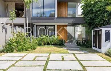 Imagem: A casa em condomínio possui 4 Dormitórios, 5 Banheiros, 1