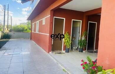 Imagem 3: Sobrado de esquina a venda na Praia de Itapoá, Santa Catarina