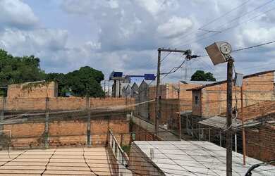 Imagem 2: Área 25/34. 59m² de Área, 5 Vagas na garageme1 Dormitório